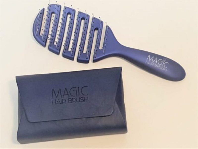 Magic Hair Brush Blue with blue case